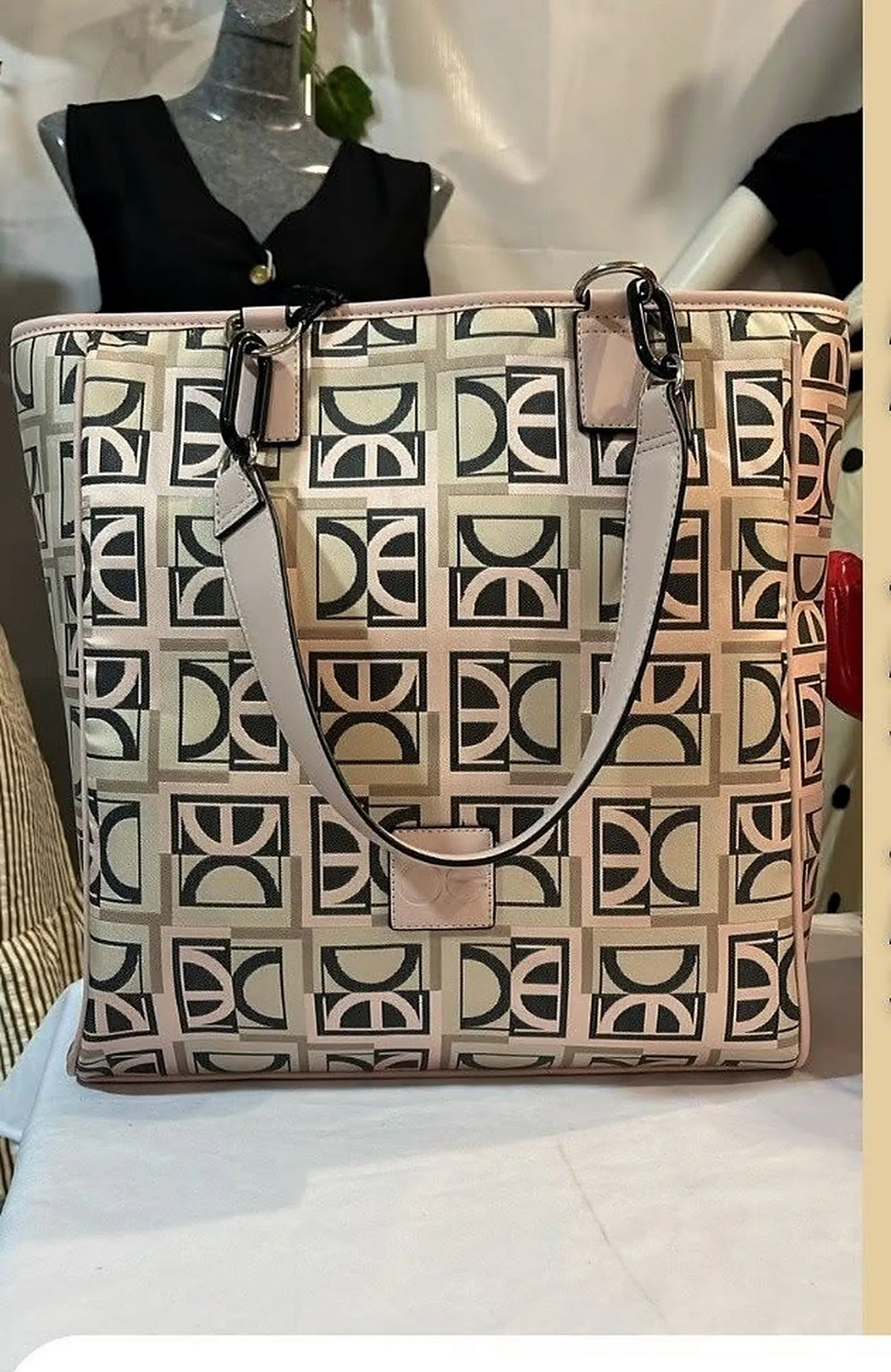 Bolsa de Hombro Grande Monograma — imagen 1