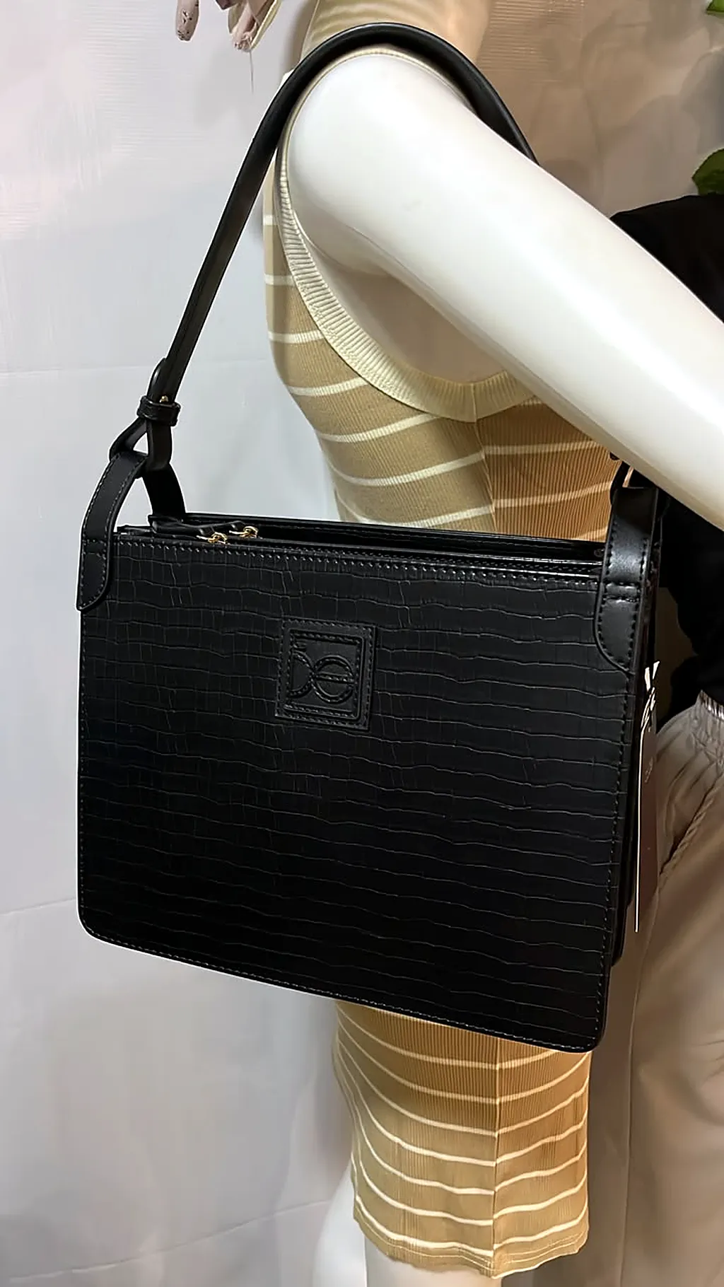 Bolsa de hombro tipo piel texturizada — imagen 2