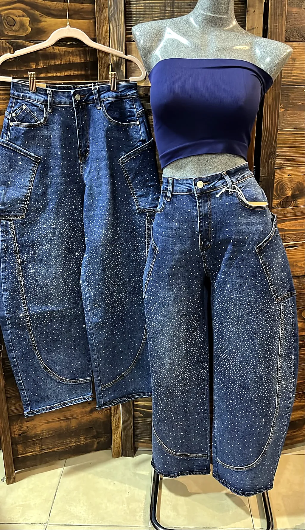 Pantalon de mezclilla con aplicaciones — imagen 1
