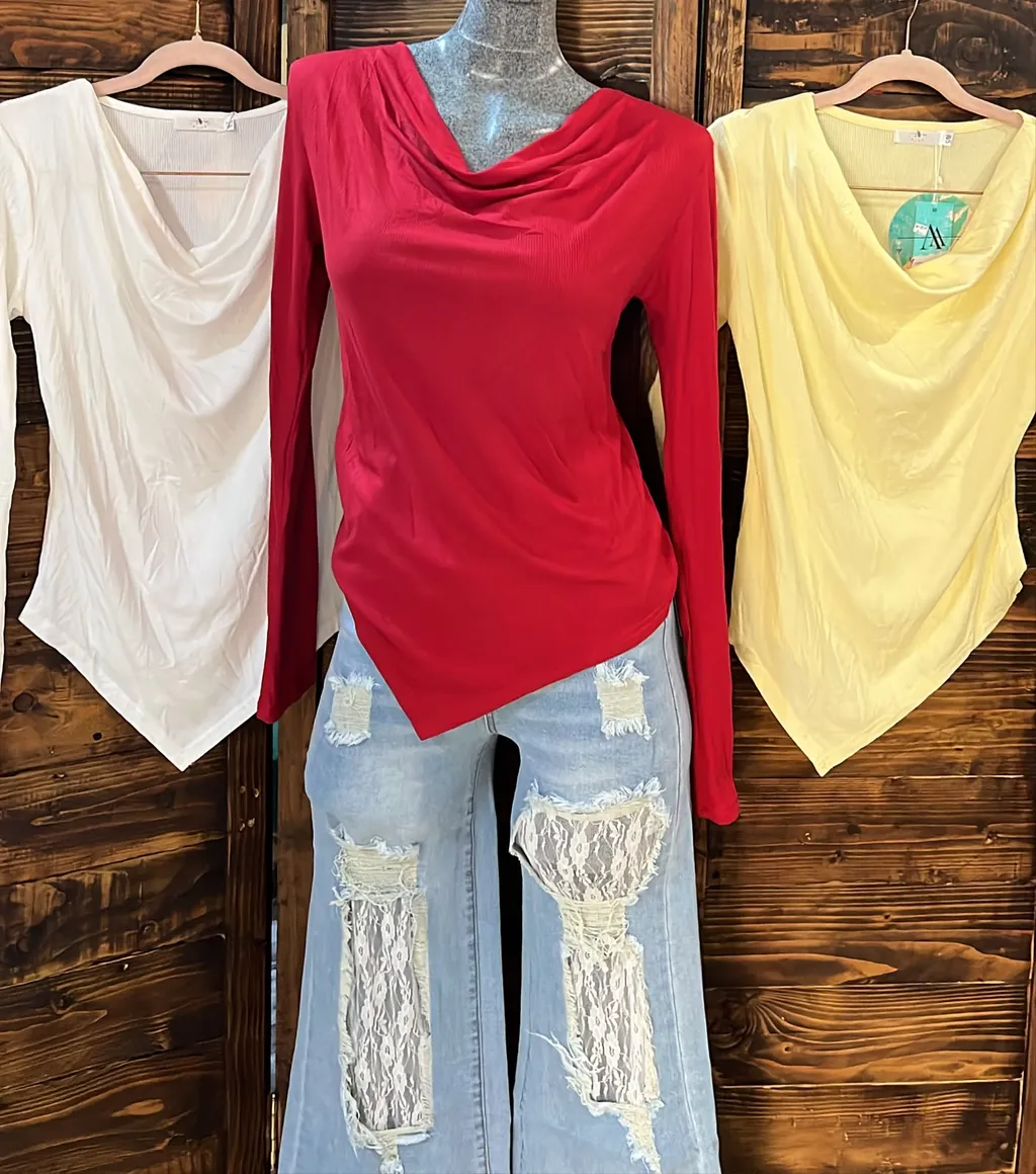Blusa fresca caída en V colores blanca roja amarilla — imagen 1