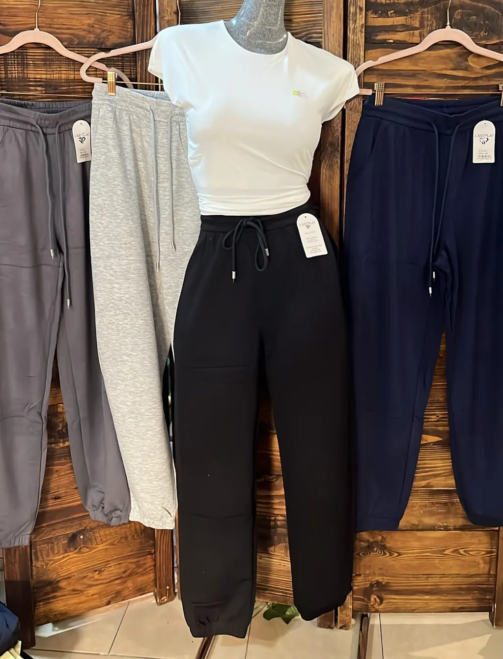 Pantalón fresco con bolsas — imagen 1