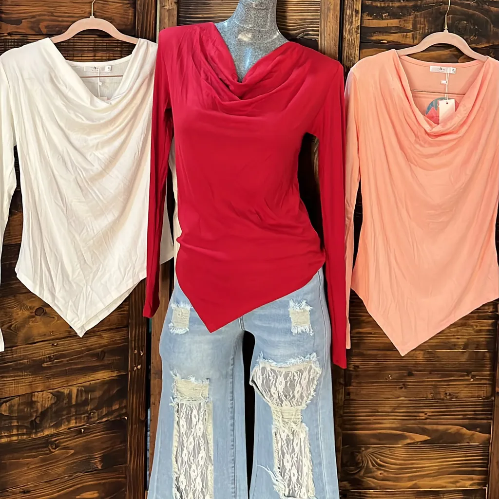 Blusa fresca caída en V — imagen 1