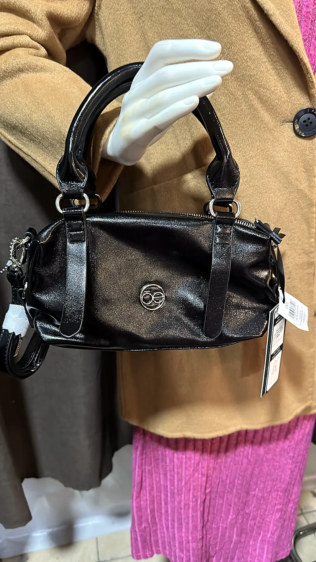 Bolsa de mano con opcion a crossbody — imagen 1