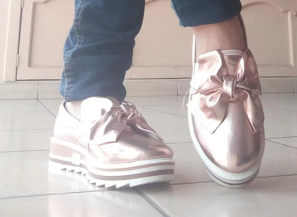 Tenis Plataforma con Moño — imagen 1