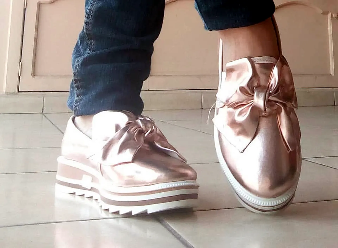 Tenis Plataforma con Moño — imagen 1
